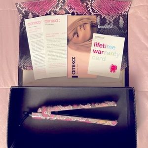 Amika Snakeskin 1” Straightener